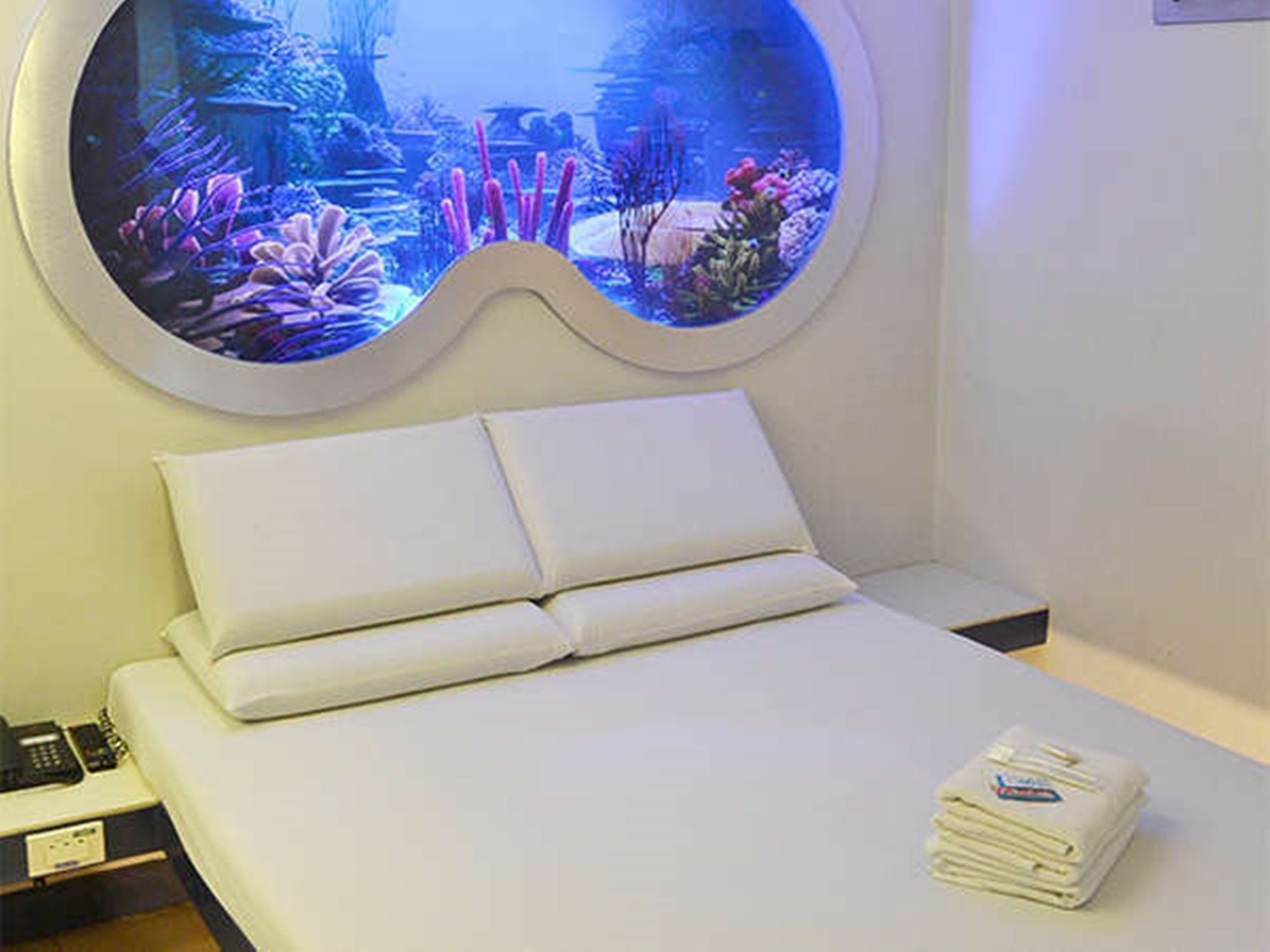 แอสโทรเตล กวาดาลูเป Hotel Mandaluyong ภายนอก รูปภาพ