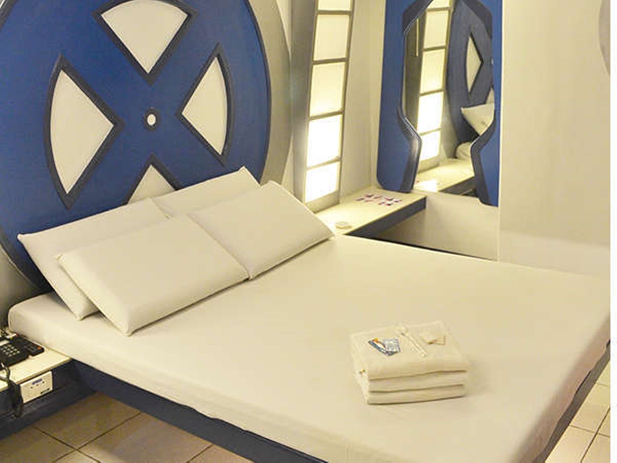 แอสโทรเตล กวาดาลูเป Hotel Mandaluyong ภายนอก รูปภาพ